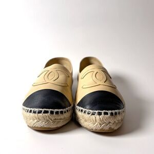 Chanel Beige Black Leather Espadrilles – Two-Tone Cap Toe Flats, size 6